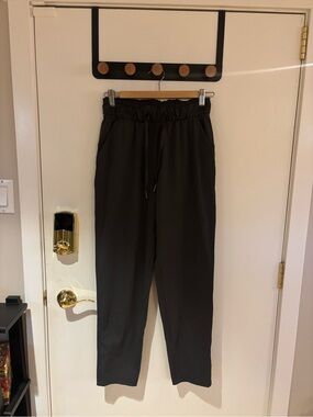 Lululemon dark grey high Elastic-Waist Jogger Pants